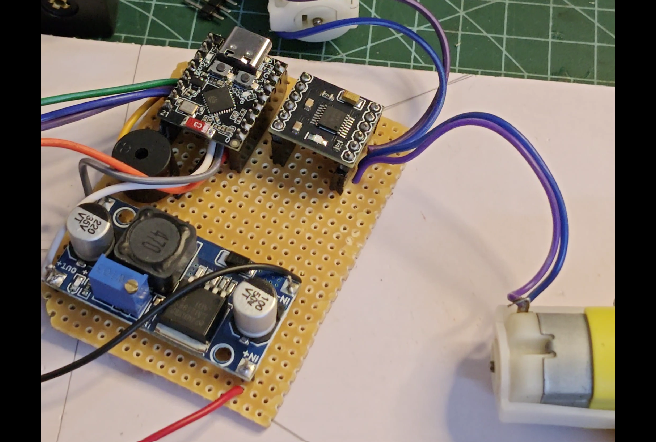 DIY ESP32 Desktop Companion Robot photo 4