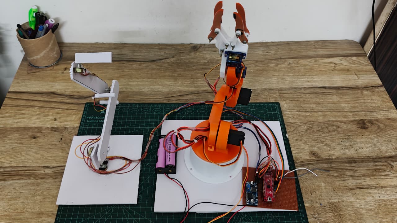 How to Build an Interactive Robotic Arm using PIC Microcontroller? photo 4
